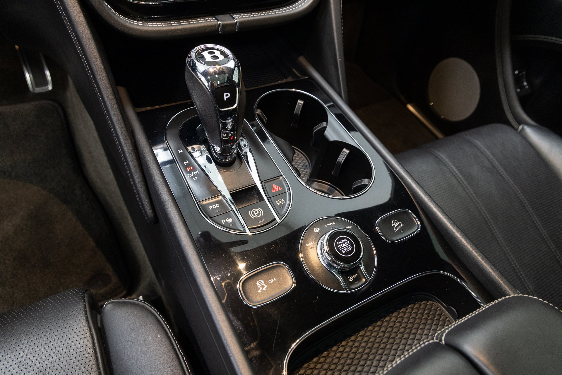 Used 2019 Bentley Bentayga AWD/4WD image 20