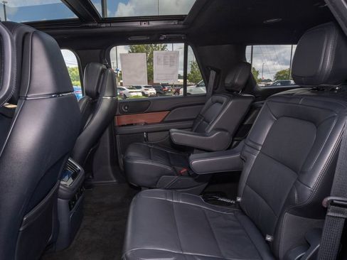 Used 2024 Lincoln Navigator Reserve AWD/4WD image 16