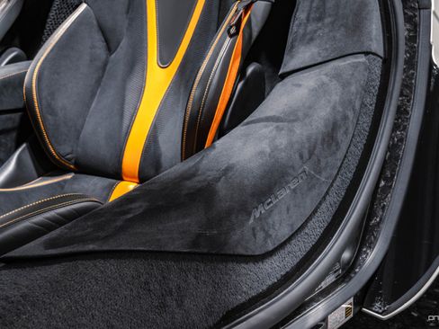 Used 2018 McLaren 720S Performance image 12