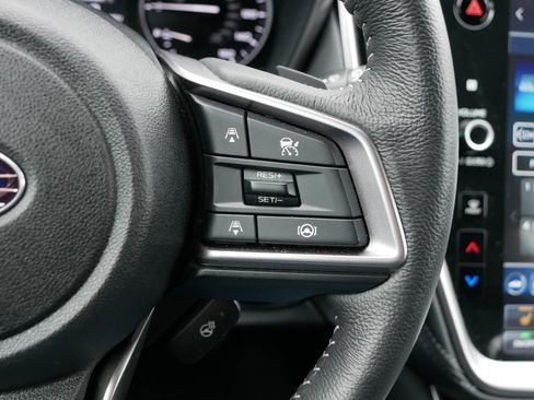 Certified 2025 Subaru Outback Limited image 30