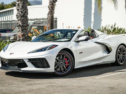 Used 2023 Chevrolet Corvette Stingray Premium Conv w/ Z51 Performance Package RWD image 14