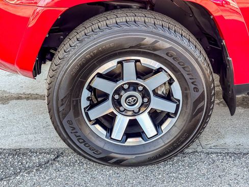 Certified 2023 Toyota 4Runner TRD Off-Road Premium image 11