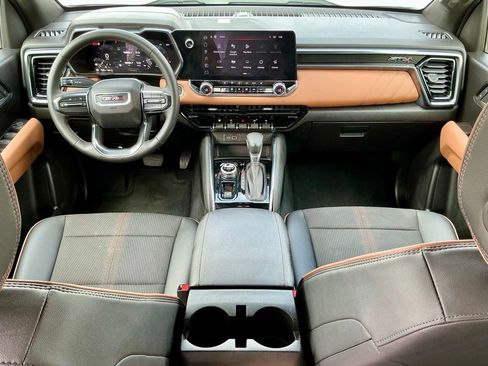 Used 2024 GMC Canyon AT4 w/ Technology Package AWD/4WD image 32