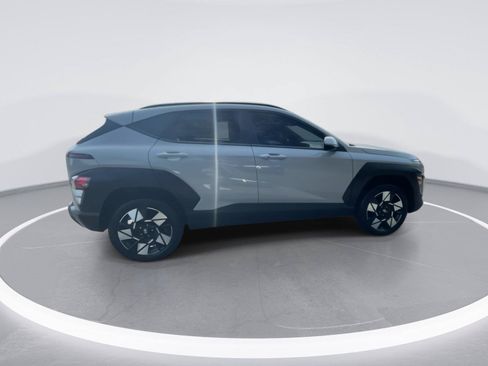 Used 2025 Hyundai Kona SEL AWD/4WD image 9