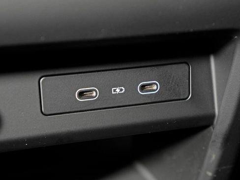 New 2026 Porsche Cayenne image 38