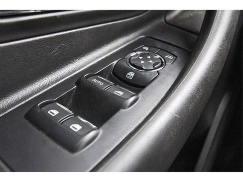 Used 2018 Ford Taurus SEL w/ Equipment Group 201A image 18