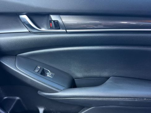 Used 2022 Honda Accord Sport image 19
