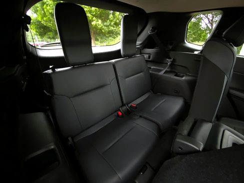 Used 2025 Mitsubishi Outlander SE AWD/4WD image 31