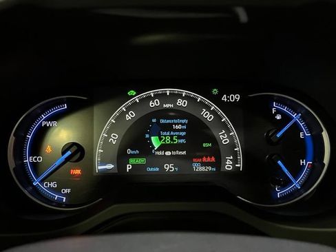 Used 2019 Toyota RAV4 XSE AWD/4WD image 17