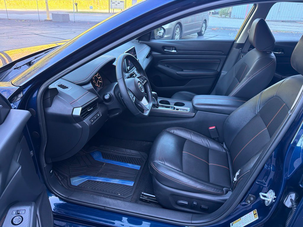 Used 2021 Nissan Altima 2.5 SR w/ SR Premium Package AWD/4WD image 8