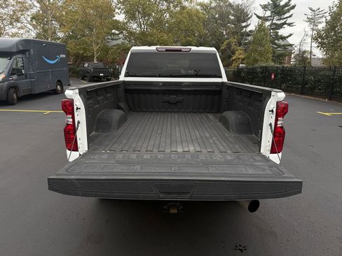 Used 2023 Chevrolet Silverado 2500 LT image 7