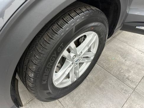 Used 2023 Ford Explorer XLT w/ Equipment Group 202A image 41