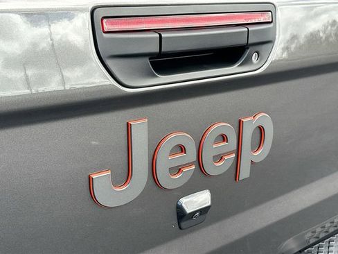 New 2026 Jeep Gladiator Mojave image 18