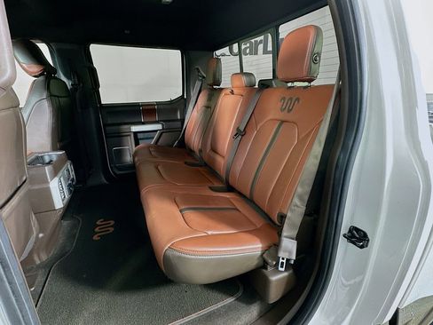 Used 2018 Ford F150 King Ranch w/ Equipment Group 601A Luxury AWD/4WD image 27