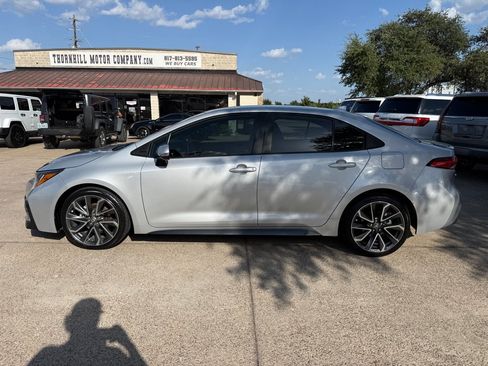 Used 2021 Toyota Corolla SE FWD image 4
