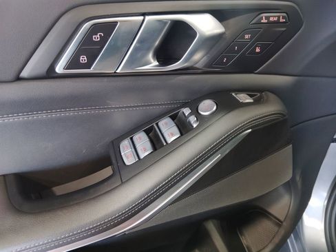 Used 2023 BMW X7 xDrive40i w/ Premium Package image 33