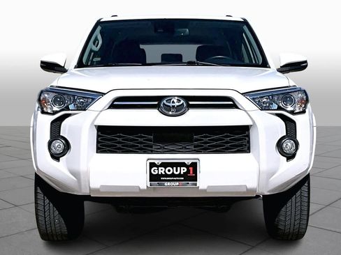Used 2020 Toyota 4Runner SR5 Premium image 4
