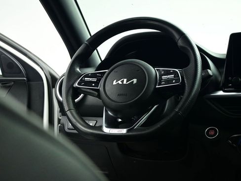 Used 2023 Kia Forte GT-Line w/ GT-Line Premium Package image 13