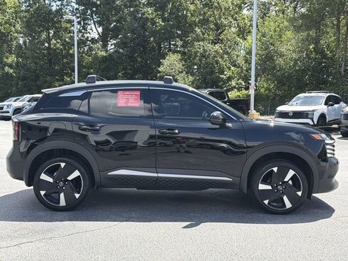 Used 2025 Nissan Kicks SR FWD image 8