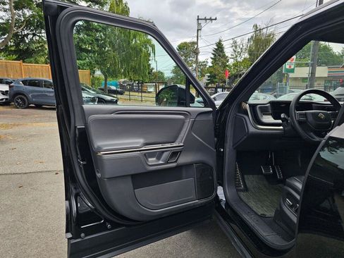 Used 2024 Rivian R1S Adventure AWD/4WD image 22