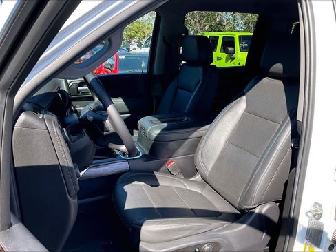 Used 2020 Chevrolet Silverado 2500 LTZ w/ LTZ Premium Package image 23