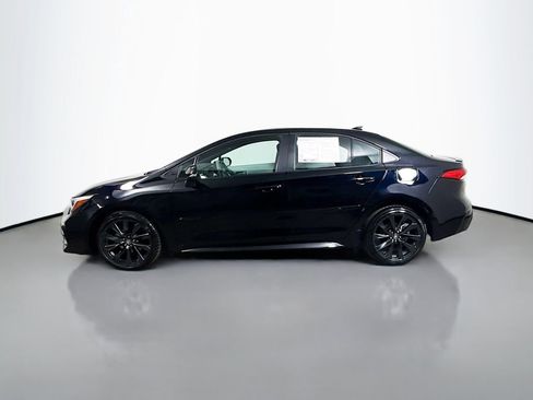 Used 2023 Toyota Corolla SE w/ SE Premium Package image 4