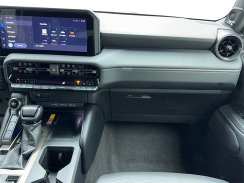 Used 2024 Toyota Land Cruiser image 19