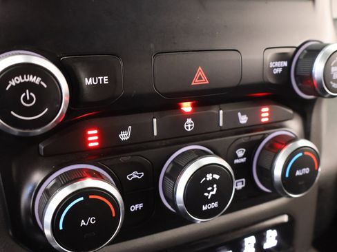 Used 2020 RAM 1500 Big Horn image 7