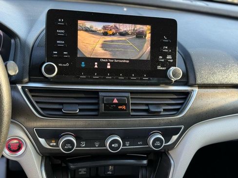 Used 2018 Honda Accord LX image 12