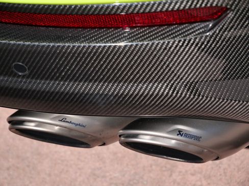 Used 2024 Lamborghini Urus Performante AWD/4WD image 26