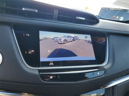 Used 2025 Cadillac XT5 Premium Luxury image 21