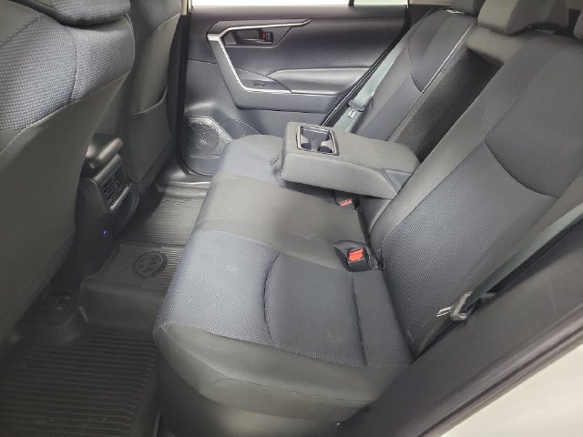 Used 2025 Toyota RAV4 LE AWD/4WD image 12