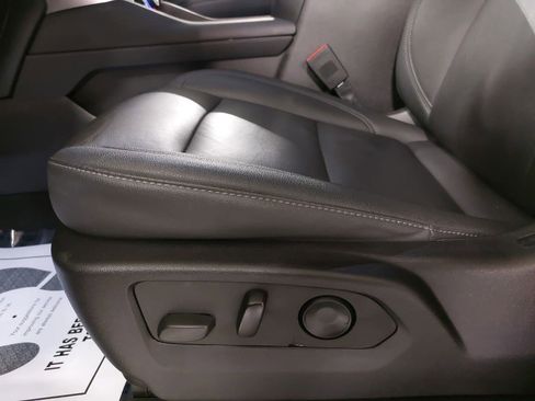 Used 2022 Chevrolet Tahoe LT w/ Luxury Package image 31