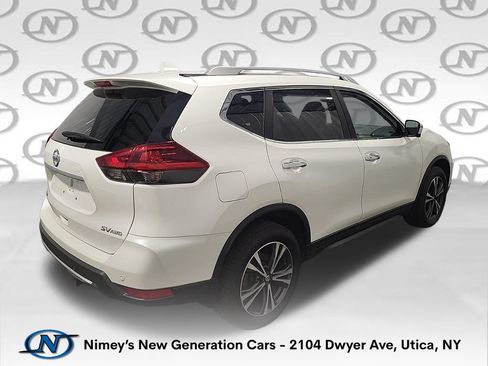 Used 2019 Nissan Rogue SV AWD/4WD image 2