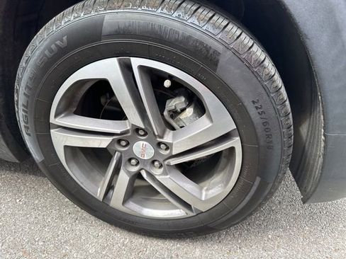 Used 2018 GMC Terrain SLT w/ Infotainment Package II image 4