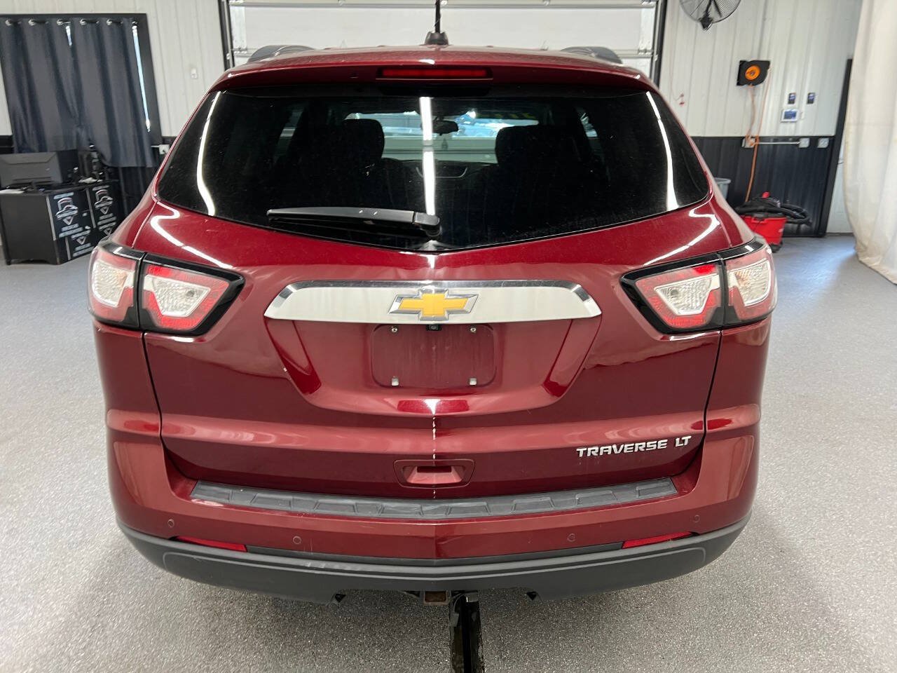 Used 2016 Chevrolet Traverse LT w/ Style and Technology Package FWD image 5