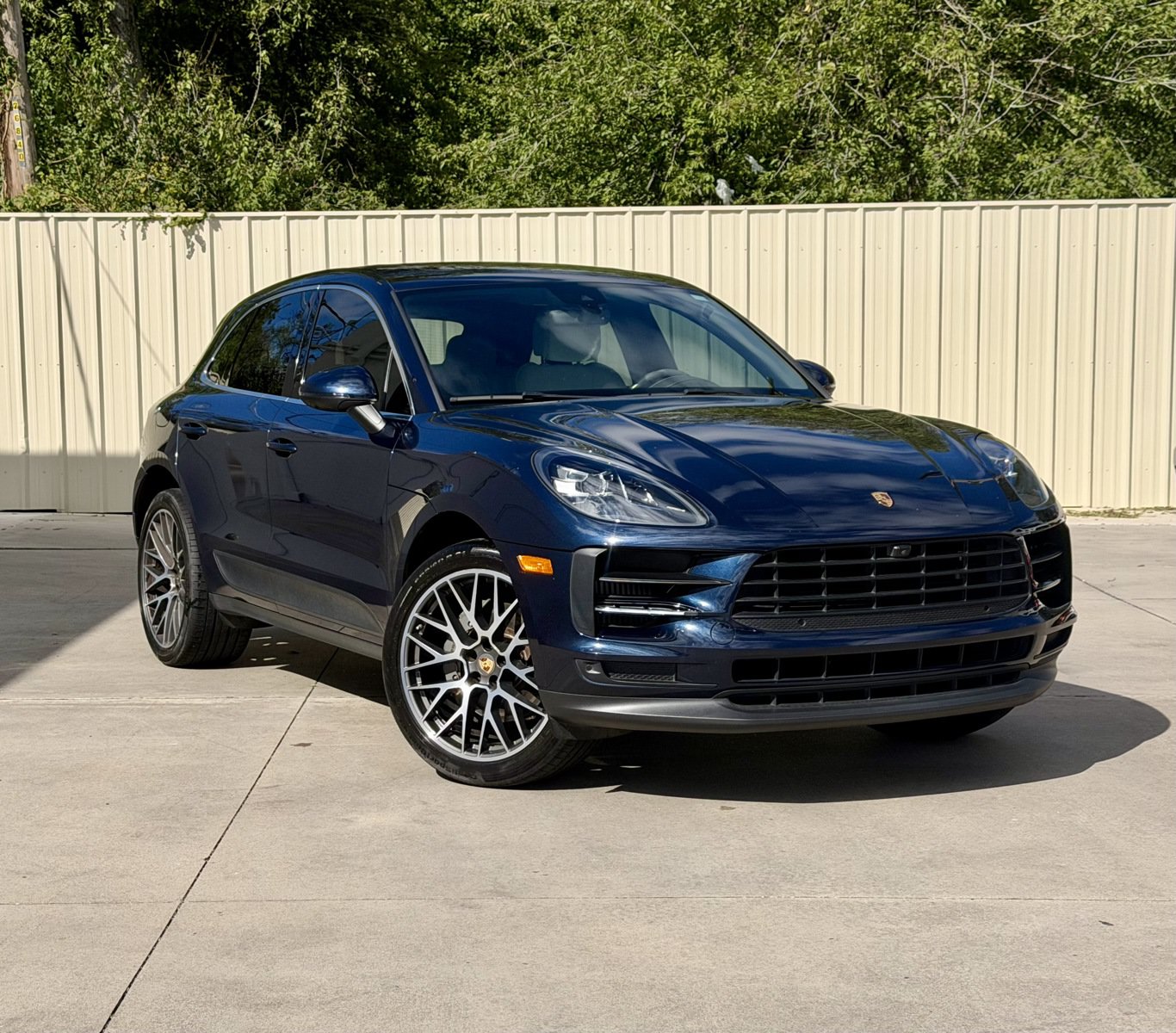 Used 2020 Porsche Macan S AWD/4WD image 1