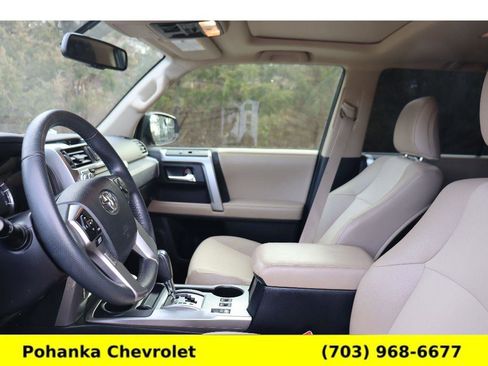 Used 2018 Toyota 4Runner SR5 Premium image 26