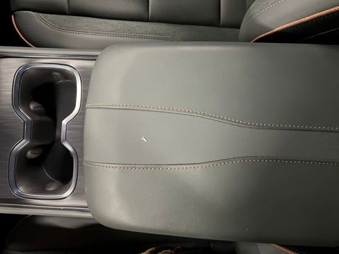 Certified 2025 GMC Acadia AT4 image 28