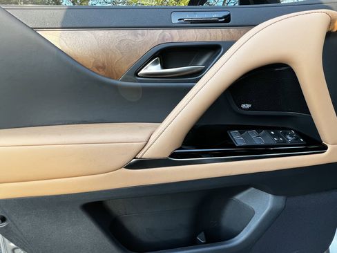 Used 2025 Lexus LX 600 4WD w/ Appearance Package image 13