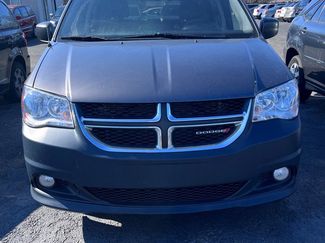 Used 2017 Dodge Grand Caravan SXT image 1