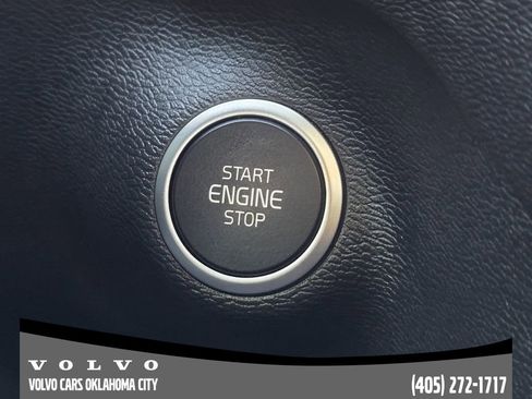 Certified 2024 Volvo XC40 B5 Core w/ Protection Package Premier image 20