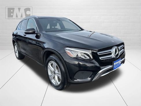 Used 2018 Mercedes-Benz GLC 300 4MATIC image 3