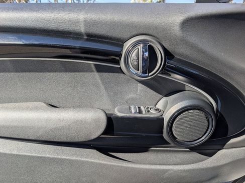 Used 2022 MINI Cooper S w/ Premium Package image 27