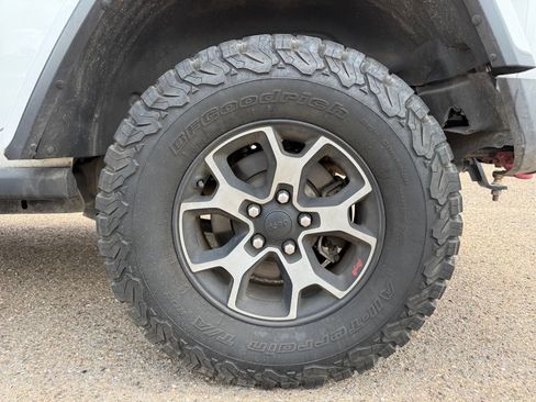 Used 2019 Jeep Wrangler Unlimited Rubicon AWD/4WD image 15