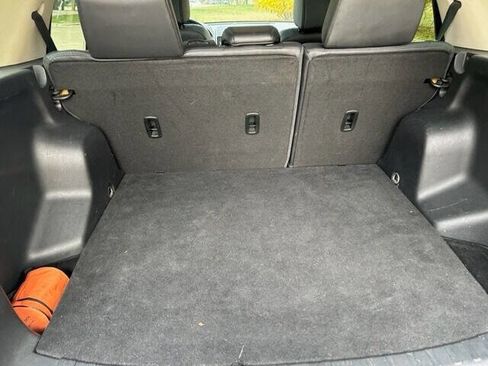 Used 2013 Land Rover LR2 HSE image 16