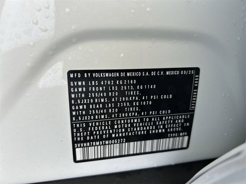 Certified 2026 Volkswagen Tiguan SE R-Line image 49