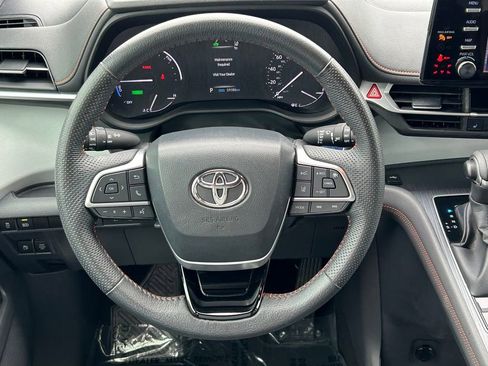 Certified 2022 Toyota Sienna XSE image 43