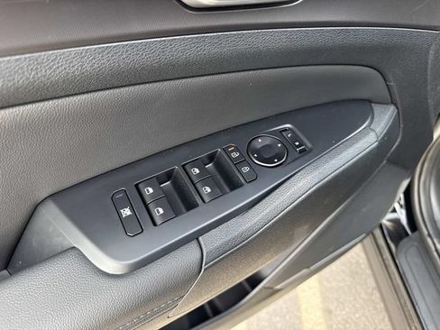 Certified 2026 Kia Sportage EX FWD image 11