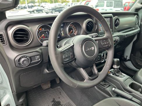 Used 2023 Jeep Wrangler Freedom Edition image 29